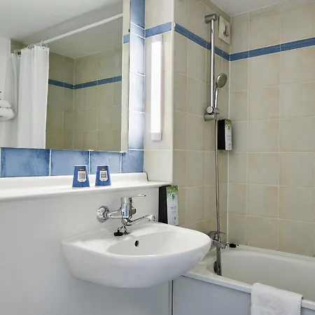 Hotel Kyriad Bastillac 3*