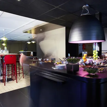 Hotel Kyriad Bastillac 3*