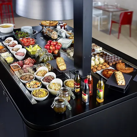 Kyriad Bastillac Hotel 3*