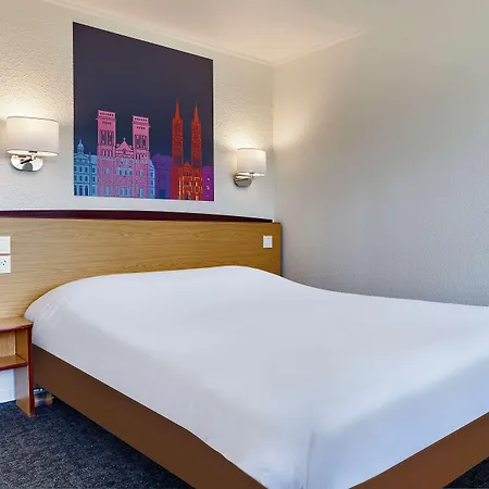 Kyriad Bastillac Hotel 3*