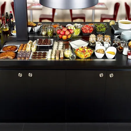 Hotel Kyriad Bastillac 3*